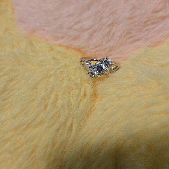 New 925 Sterling Silver Infinity 3 Stone, Round Cut Cubic ZirconiaRing - Picture 1 of 3